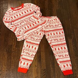 Ladies size medium Christmas pajamas, new without tags